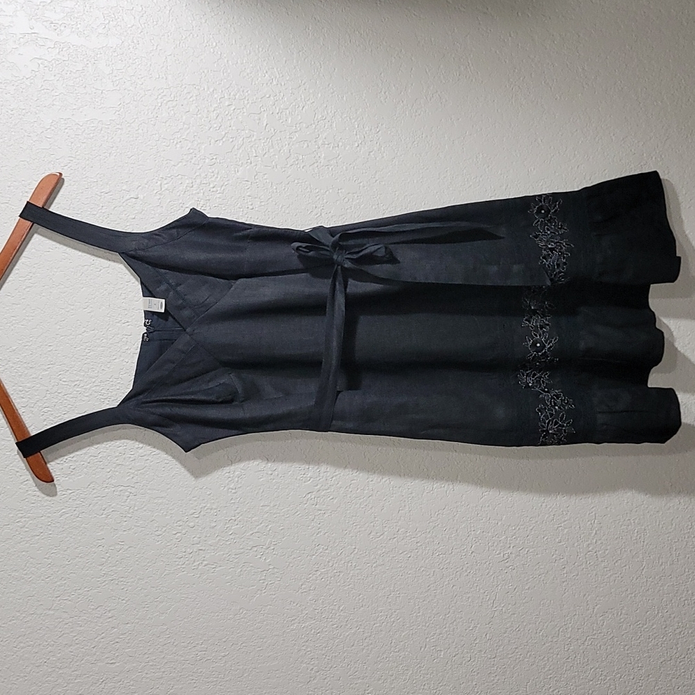 Old Navy Black Summer Dress w/Embroided Flower & Lace at bottom Sz. 4